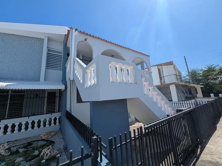 1243 Los Caobos Calle Bambu Segundo Vis — Photo 2