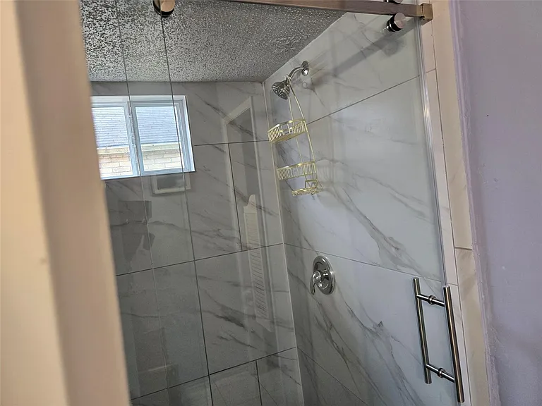 4111 Knoll Glen Dr — Photo 17