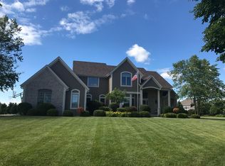 108 Trails Edge, Hartland, WI 53029