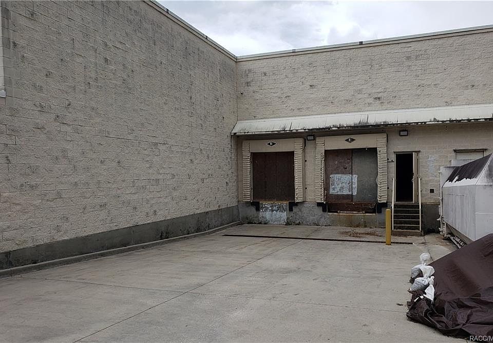 2nd image of 1801 NW Us Highway 19