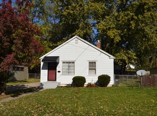 940 North Ave, Aurora, IL 60505