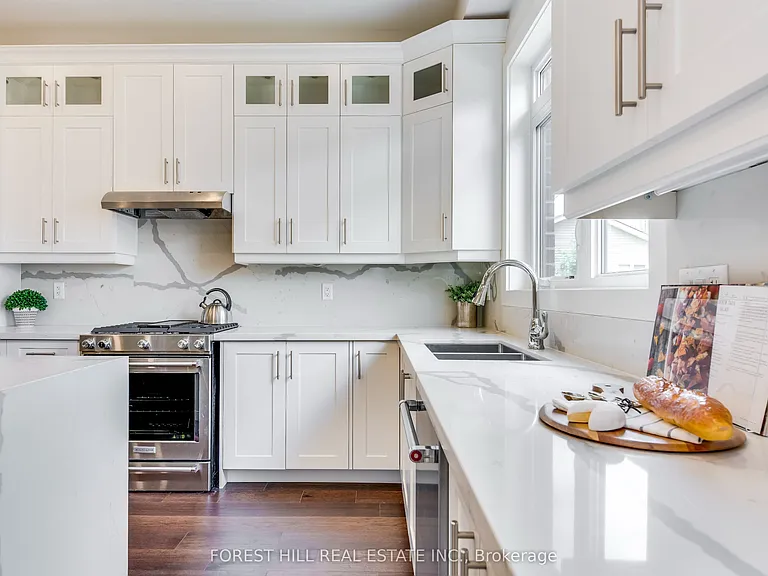 727 Ebony Ave — Photo 6