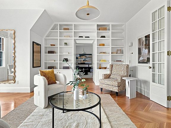 4th image of 191 Commonwealth Ave #Penthouse 61