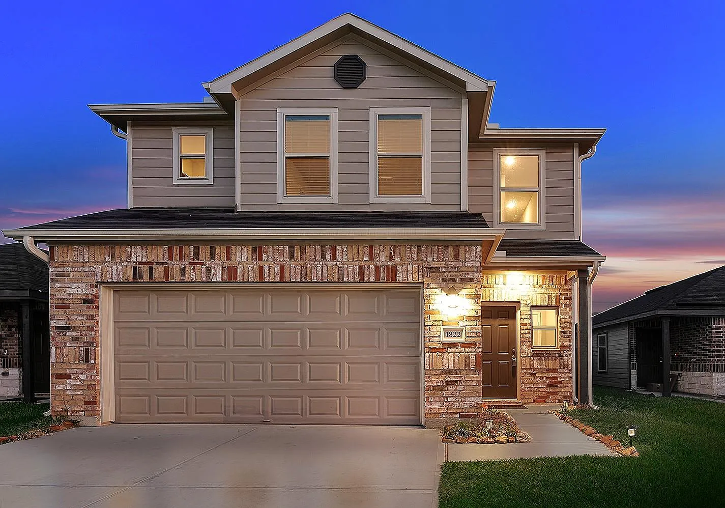 3 bed, 2.5 bath, 1859 sqft, $1,900 — Photo 1