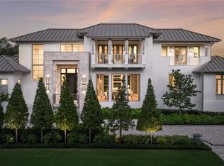 2075 Gordon Dr E, Naples, FL 34102