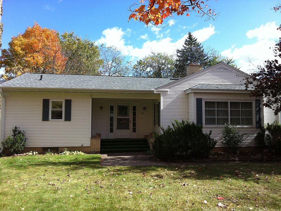 1st image of 1011 Clermont St