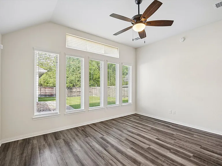 206 N Lynx Trl — Photo 8