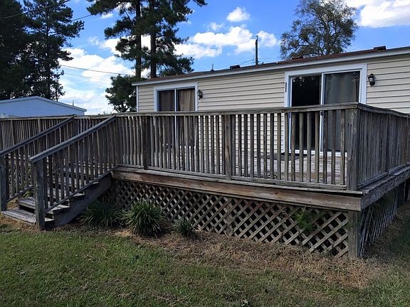 Large back deck 