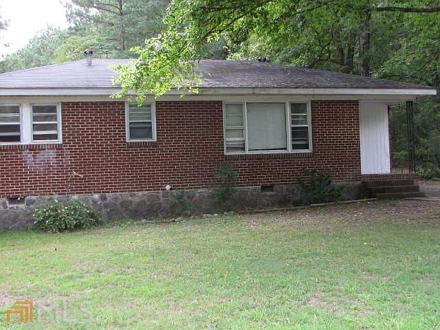 2nd image of 122 Elliott Dr NW