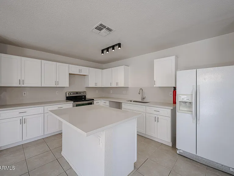 7500 E Deer Valley Rd #89 — Photo 16