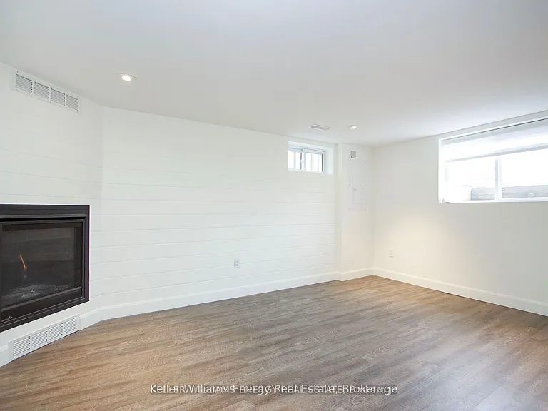 54 Chadburn St #BASEMENT — Photo 7