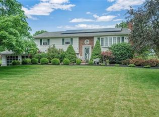 13 Beattie Rd, Washingtonville, NY 10992