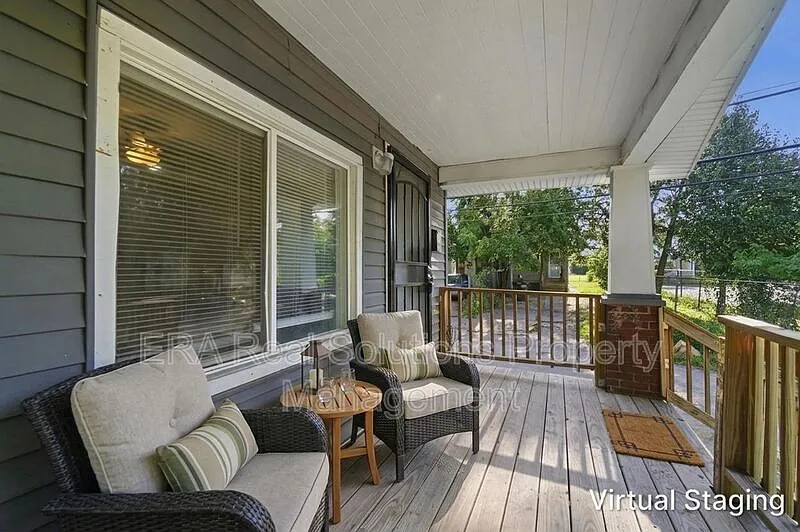 3 bed, 1.0 bath, 1172 sqft, $1,150 — Photo 3