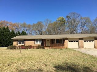 129 Patrick Rd, Greenwood, SC 29646