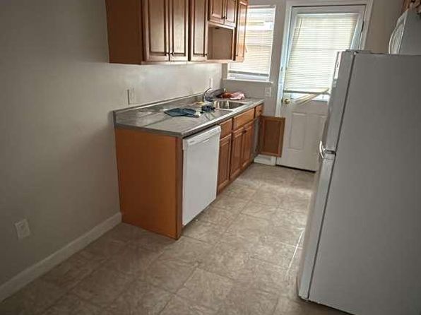 2000-2006 Woodbridge Ave #2004-B
