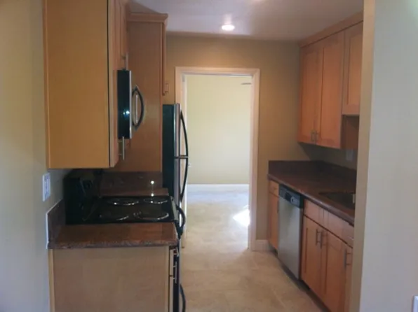 Vulcan Apartments, 1075 N Vulcan Ave APT 5, Encinitas, CA 92024