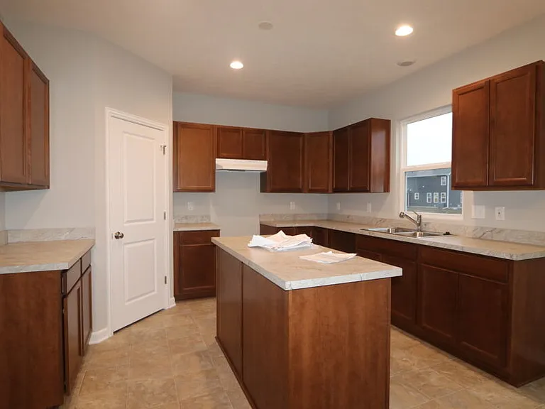 1765 Longhill Dr — Photo 2