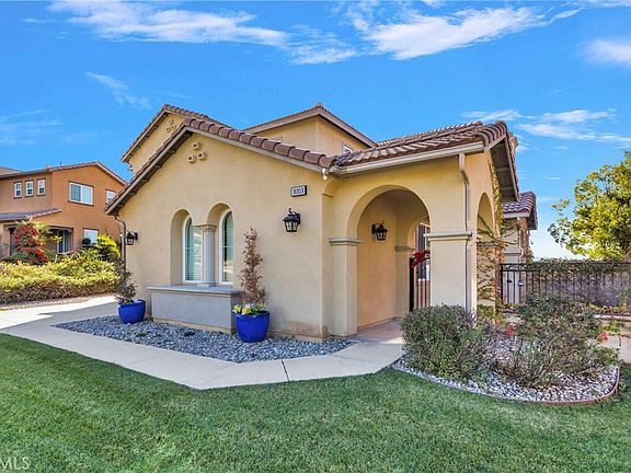 3rd image of 16959 Broken Rock Ct