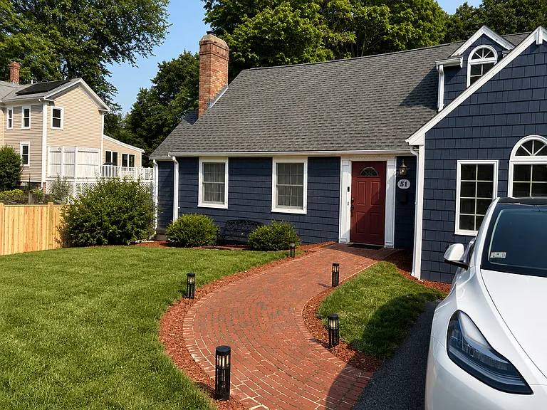 51 Dwight St — Photo 1
