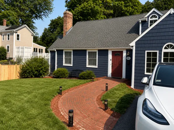51 Dwight St, Dedham, MA 02026
