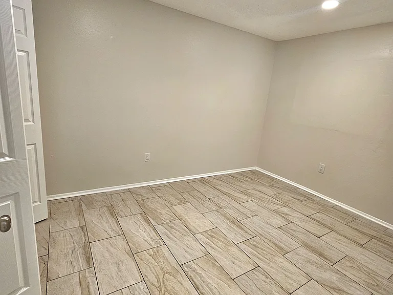 5228 32nd St E #B — Photo 7
