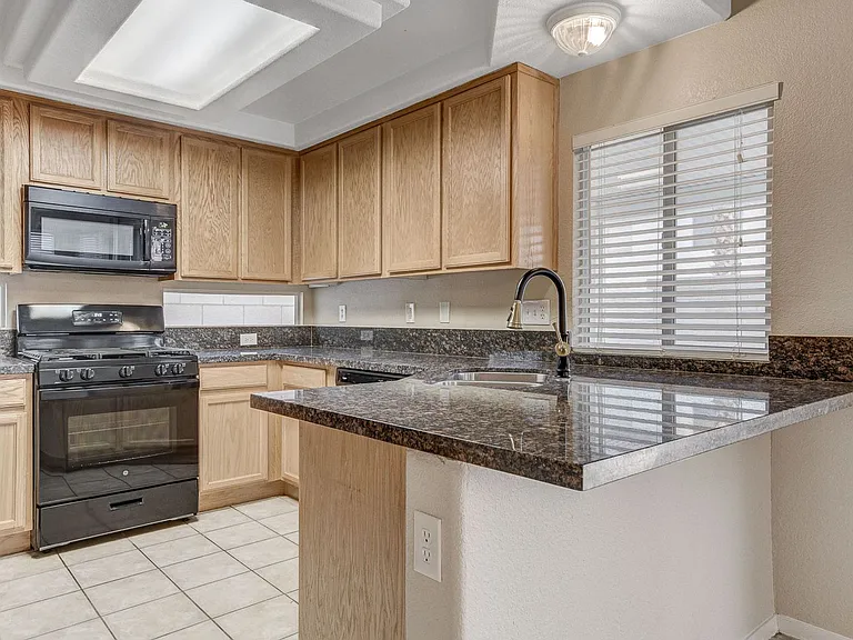 10115 Lemon Thyme St — Photo 15