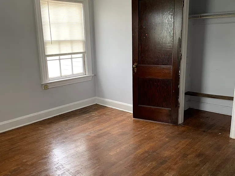 119 S High St — Photo 8
