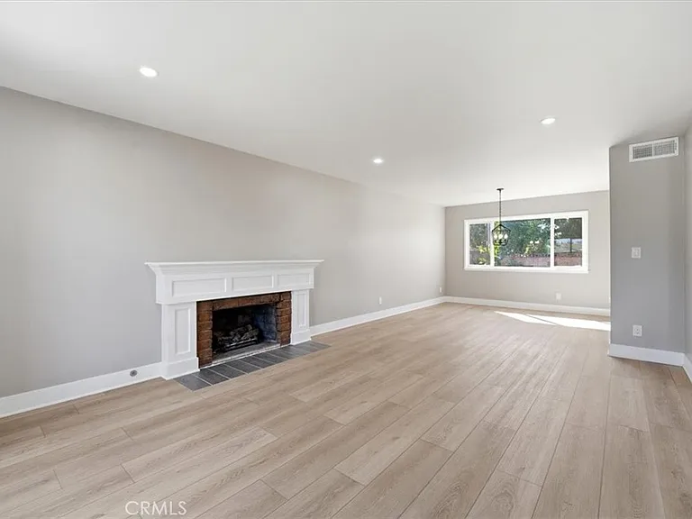 1613 Darcy Ave — Photo 5