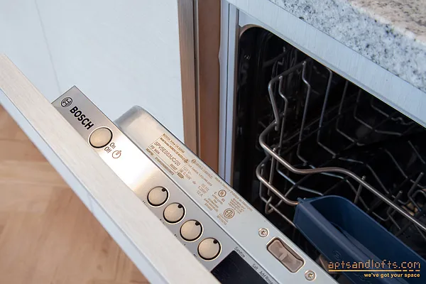 Sold by aptsandlofts.com | media 12