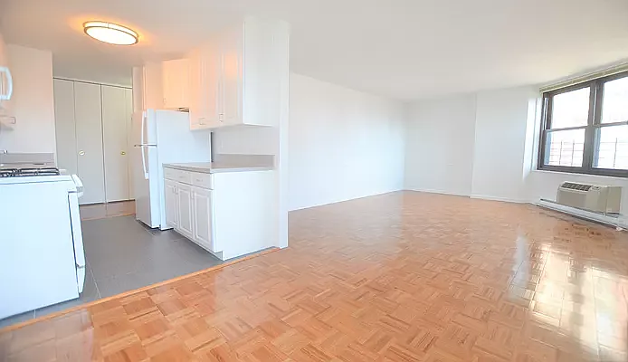 Rented by Manhattan Realty Group | media 1