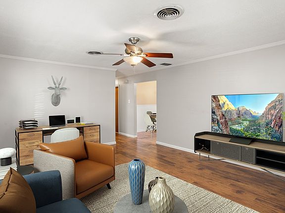 4th image of 603 Lake Dr