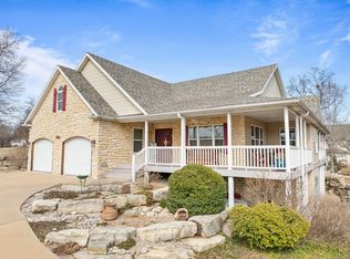 1921 Pointe Royale Dr, Branson, MO 65616