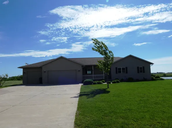 1070 Eastbay Ave, Balaton, MN 56115