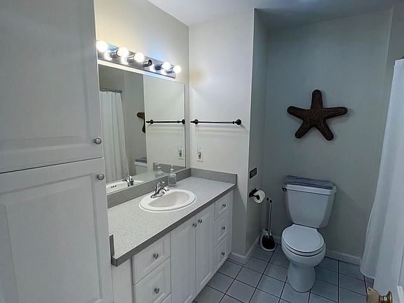 5th image of 133 Walton St APT 130