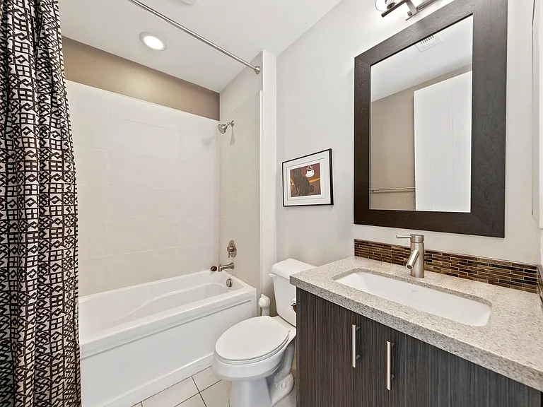 2753 Waverly Dr #510 — Photo 7