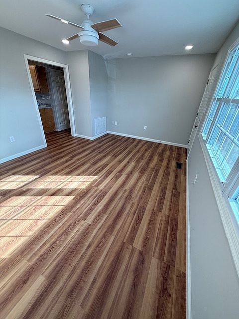 Natural light. One step into the apartment.