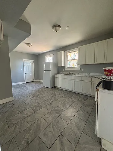 253 22nd St #2 Photo 1
