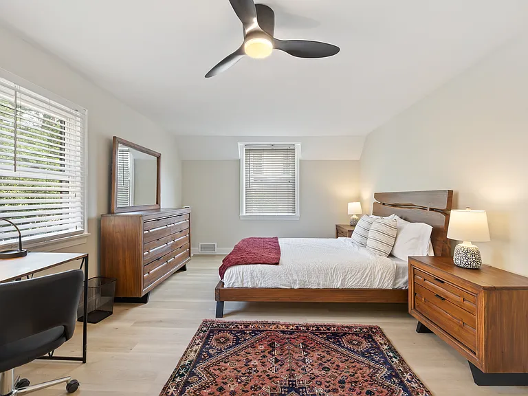 4225 E West Hwy — Photo 12