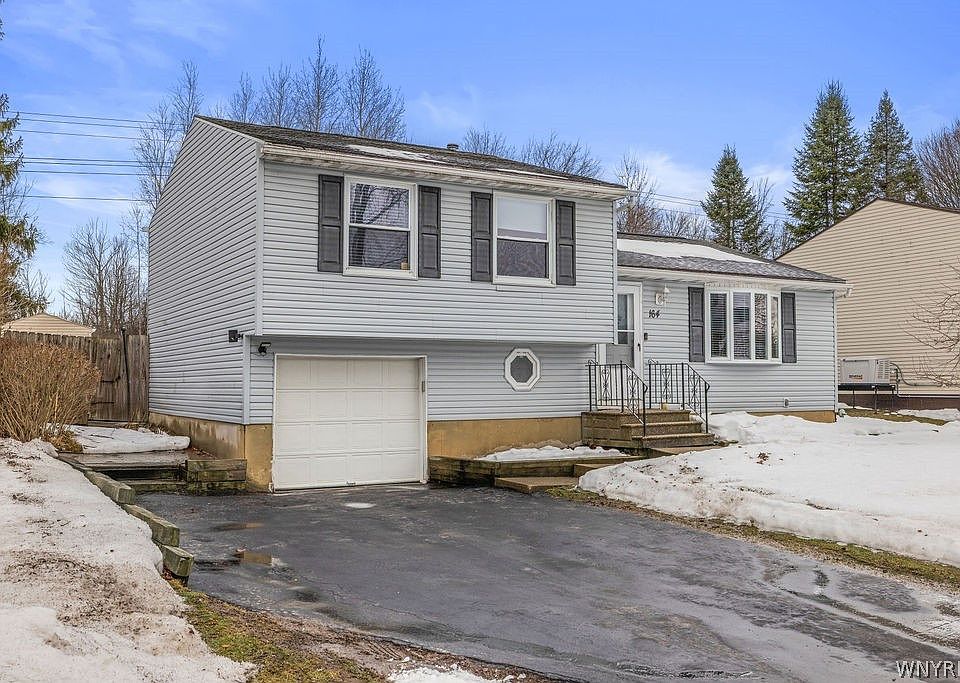 1st image of 164 Oakhill Dr
