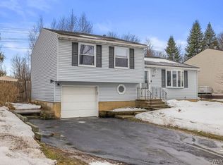 164 Oakhill Dr, Hamburg, NY 14075