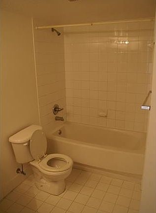 4th image of 4220 San Marino Blvd APT 202