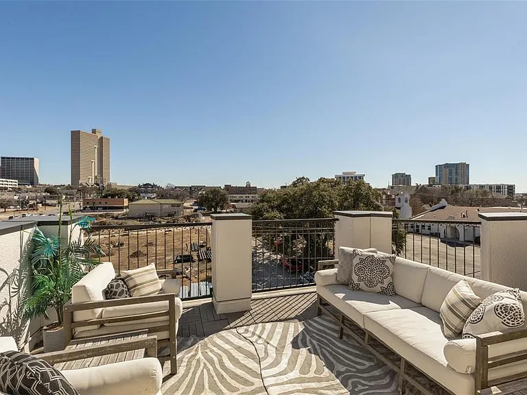 916 W Peach St — Photo 25