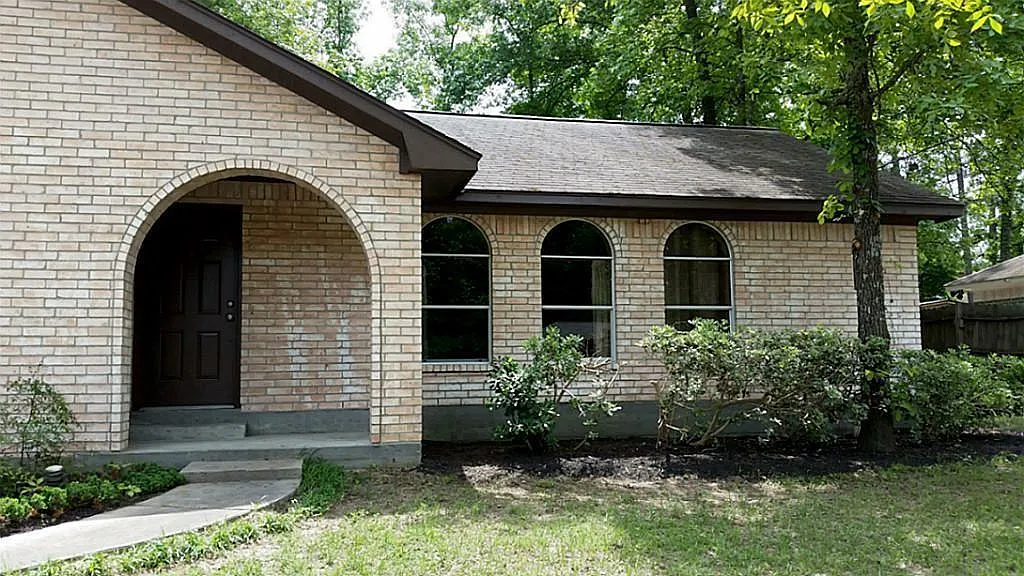 2 bed, 2.0 bath, 1038 sqft, $1,350 — Photo 3