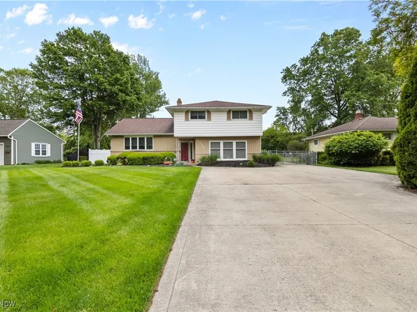 7255 Big Creek Pkwy, Middleburg Heights, OH 44130