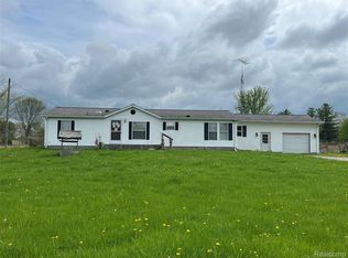 8145 Oatman Rd, Avoca, MI 48006