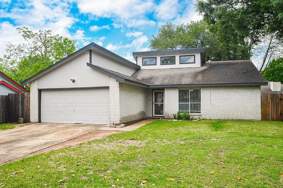 Building Photo - 2406 Blue Mist Ct
