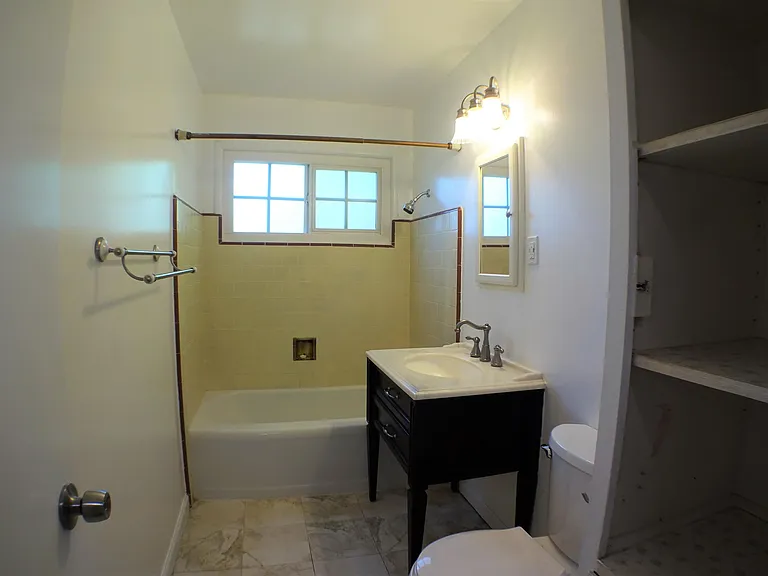 708 Douglas Ln — Photo 14
