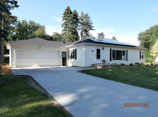 2135 Floral Dr, White Bear Lake, MN 55110