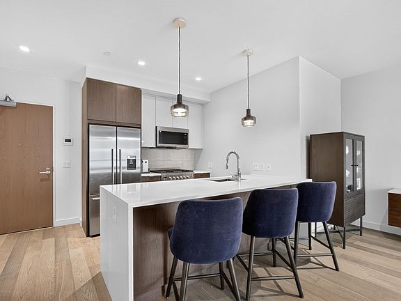 2nd image of 375-375 Canal St #A