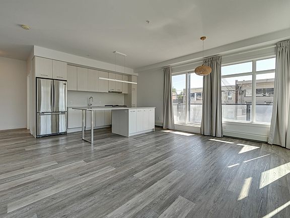 5th image of 10837 83rd Ave NW #206